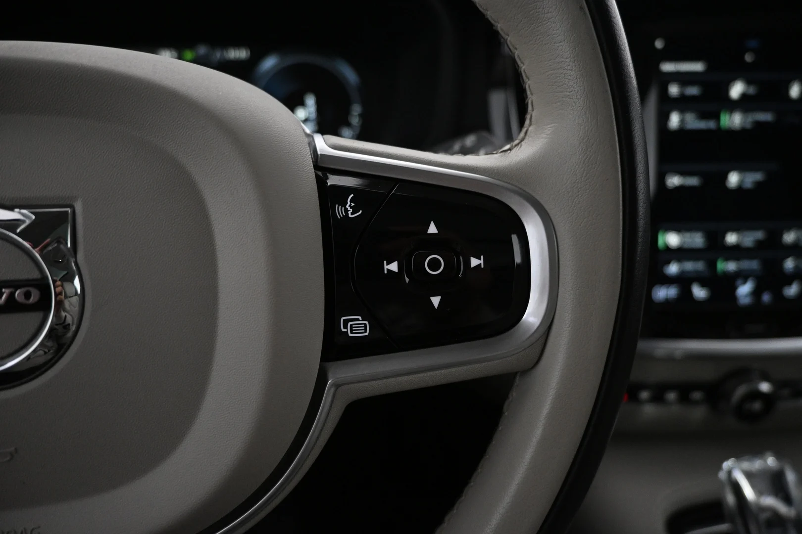 Car Image - 48oQx7yFVGD7RZGl1OiQev