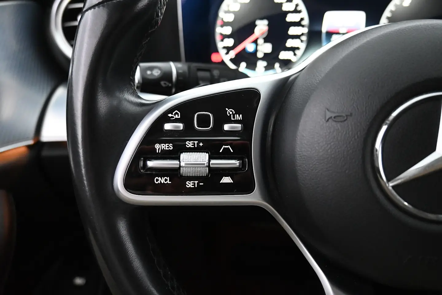 Car Image - 21YgWEP1tylFiEpQBIB64w