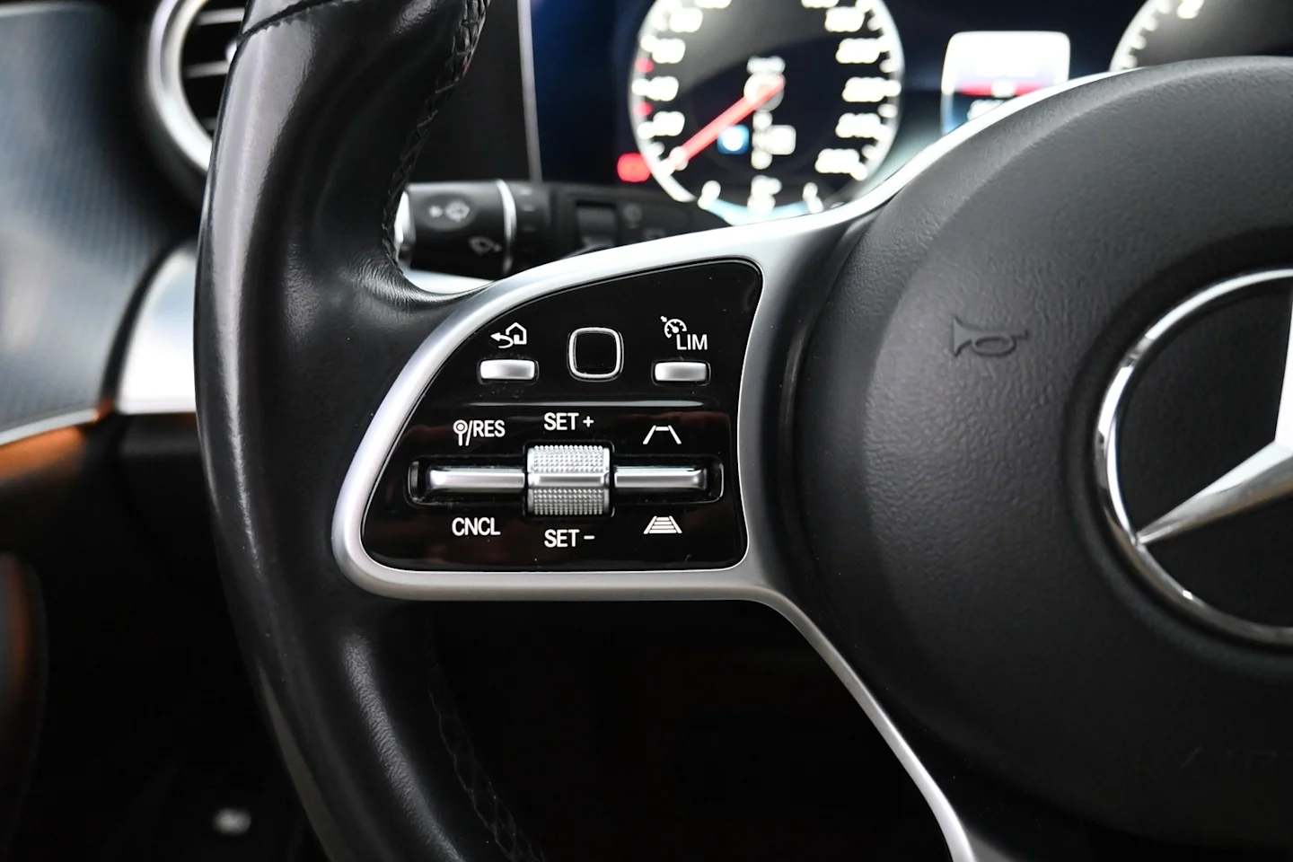 Car Image - 21YgWEP1tylFiEpQBIB64w
