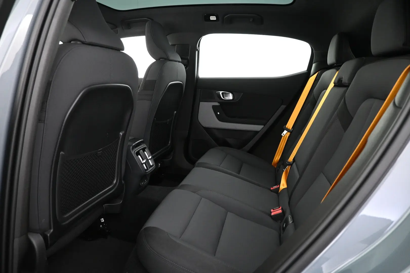 Car Image - 5oXcOeZqFJtm5gCFE43gOi