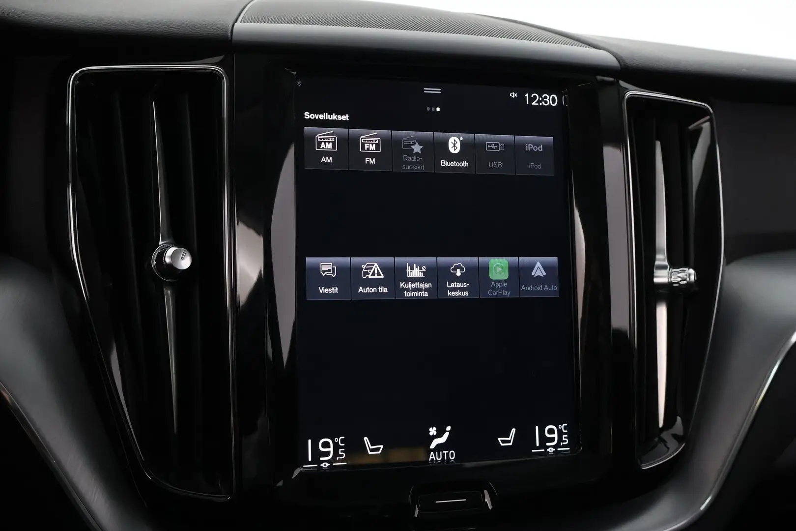 Car Image - 2xGwmoY44bnembLtY1G11a