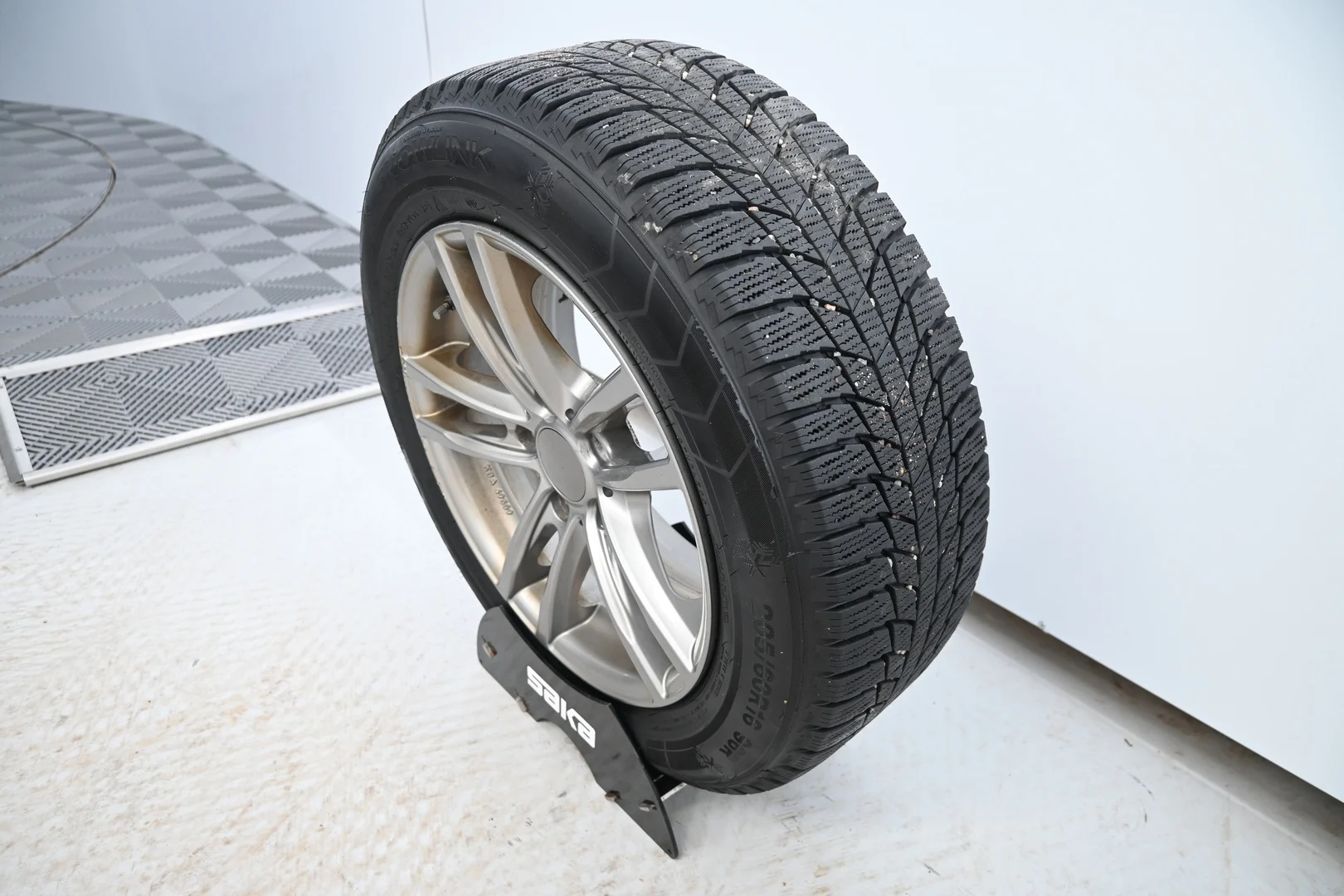 Car Image - 25AWNHigxFMcmtHFDzT5q5