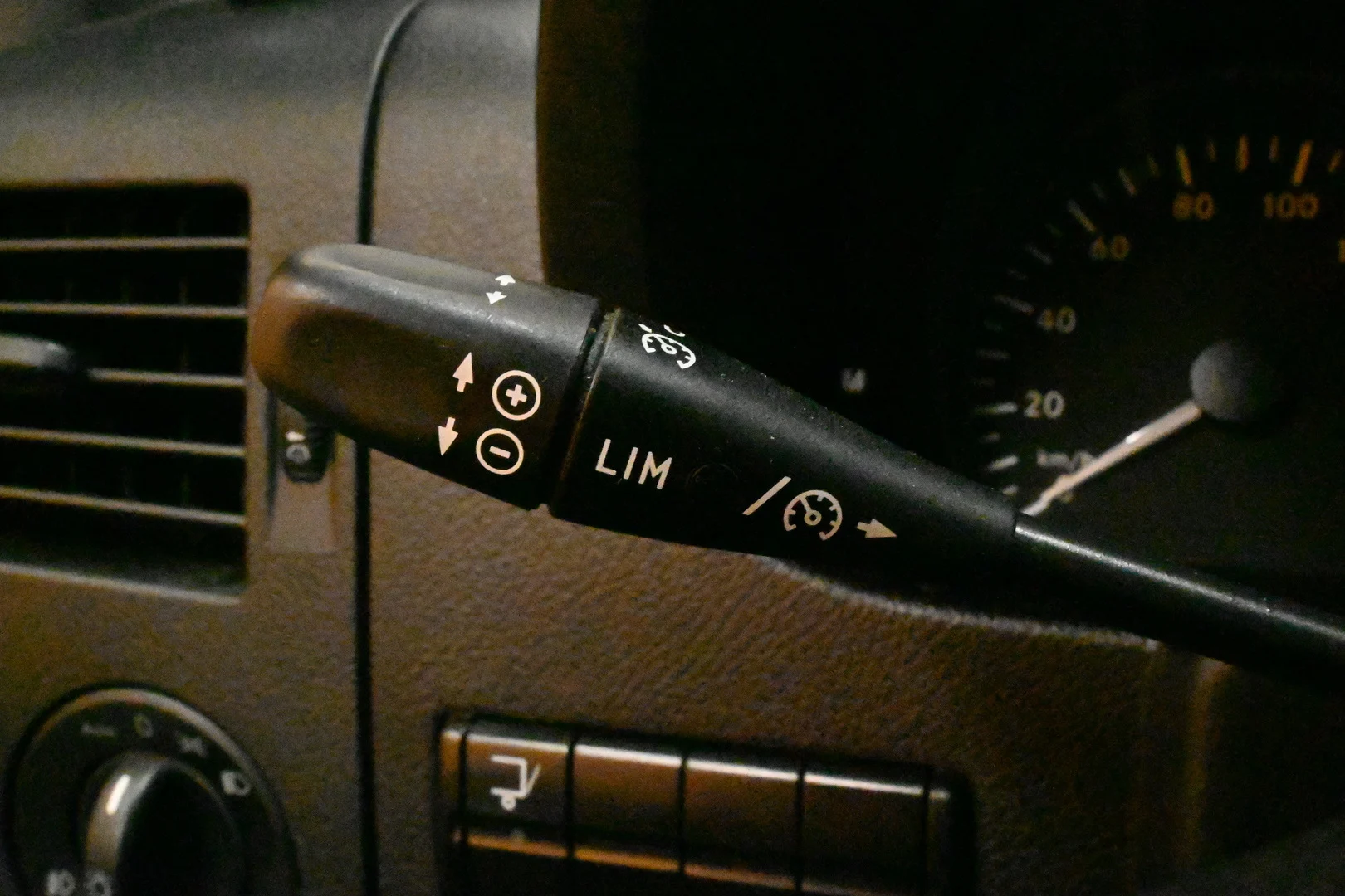 Car Image - 120qrQi3wo9xzNHKblIUK5