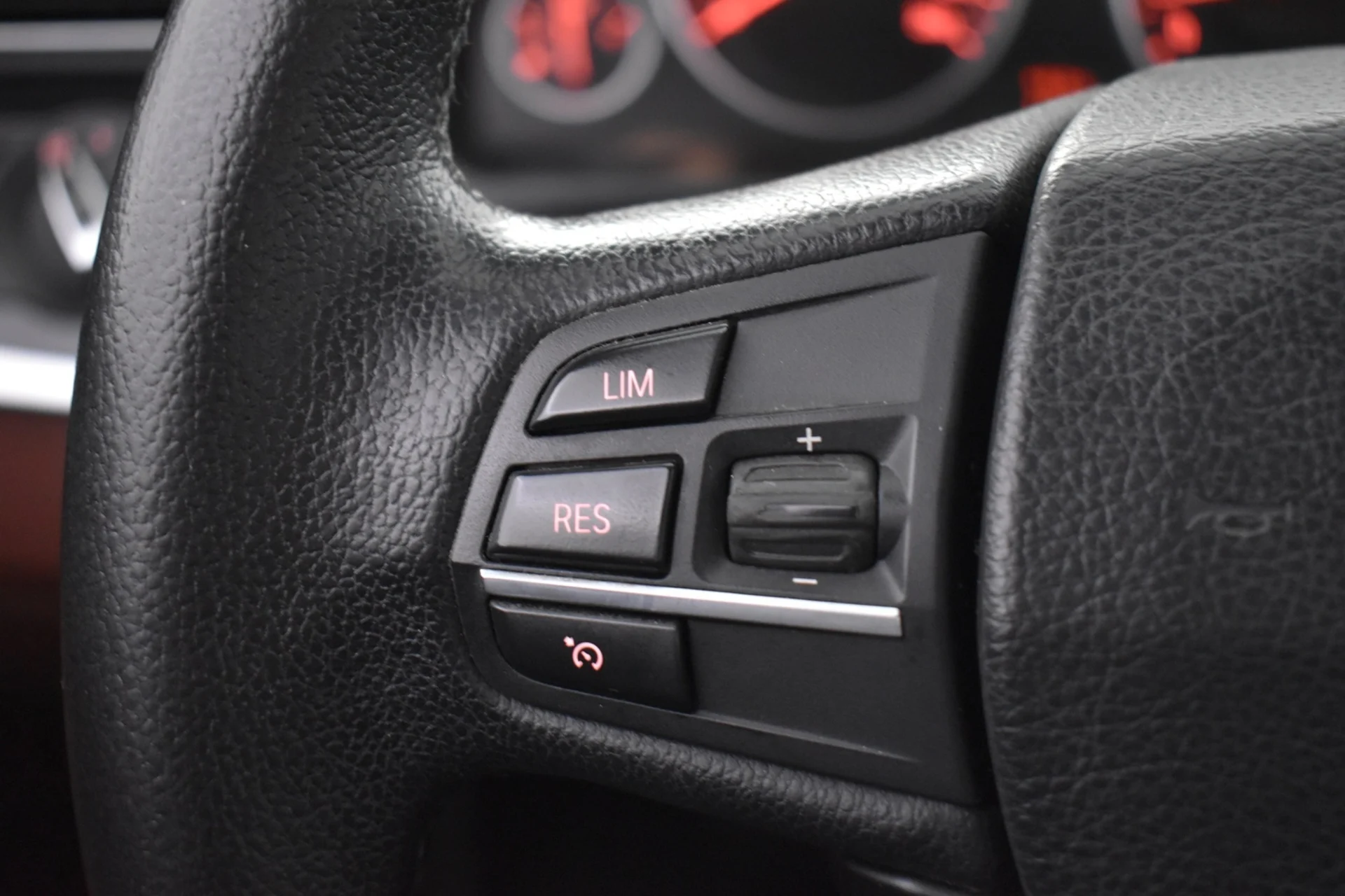 Car Image - 1LgZq29ZHFQccJ2PYyvL8z