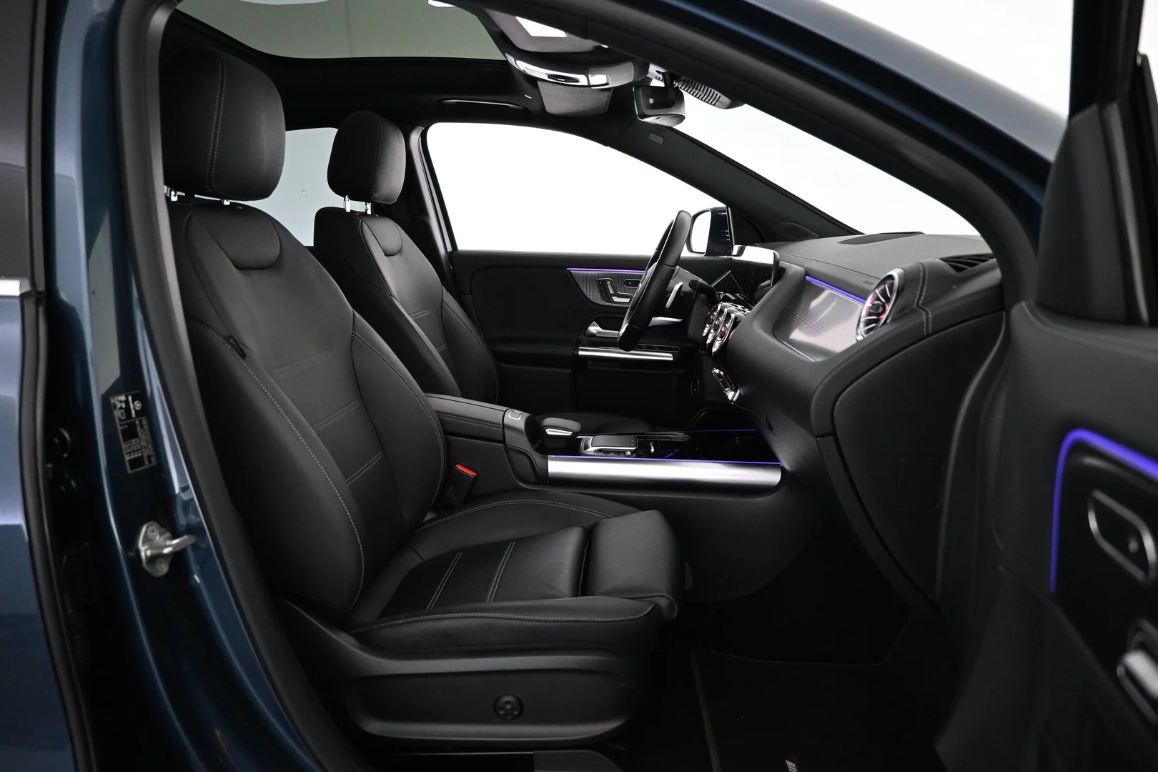 Car Image - 5CjUMiFJdZSPv5r4qkbJpj