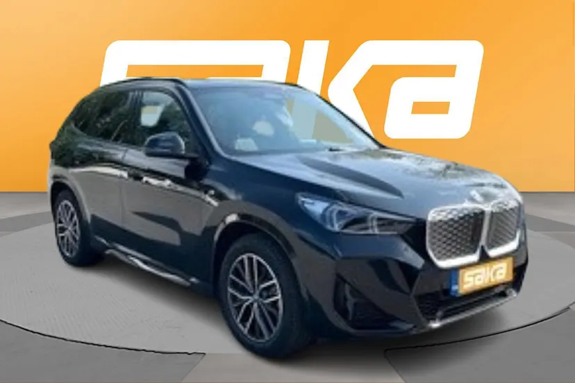 BMW iX1