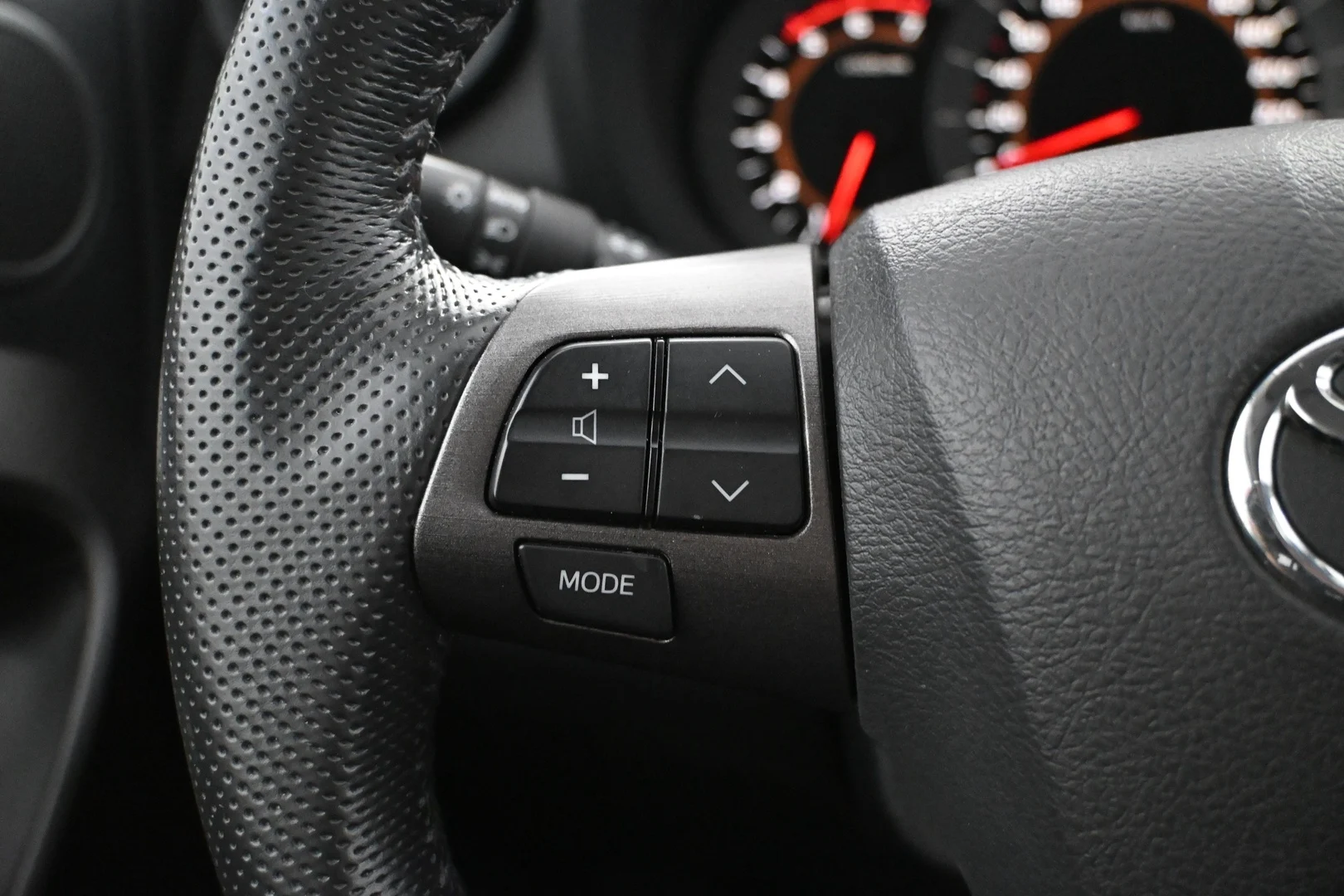 Car Image - 2ACG5E5Jp1gQSAOSYK8VVd