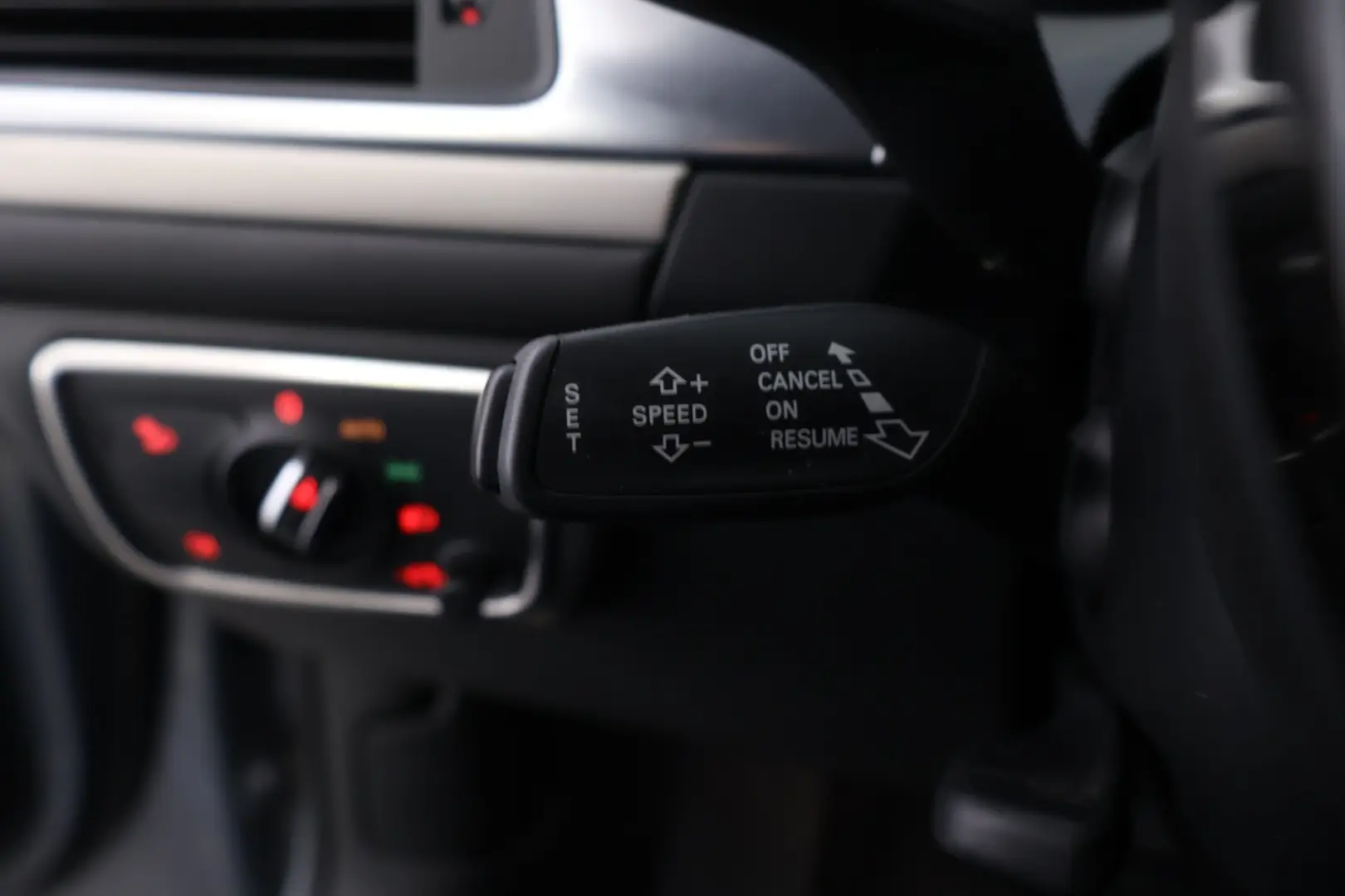 Car Image - 4rREyZxyrwDnVVvDxit50i