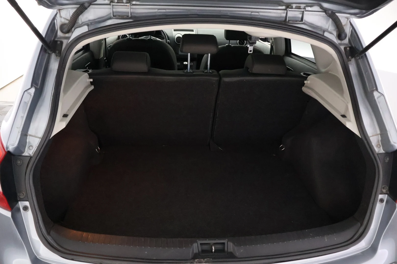 Car Image - QX4YpcJYZbmFztY08fuFj
