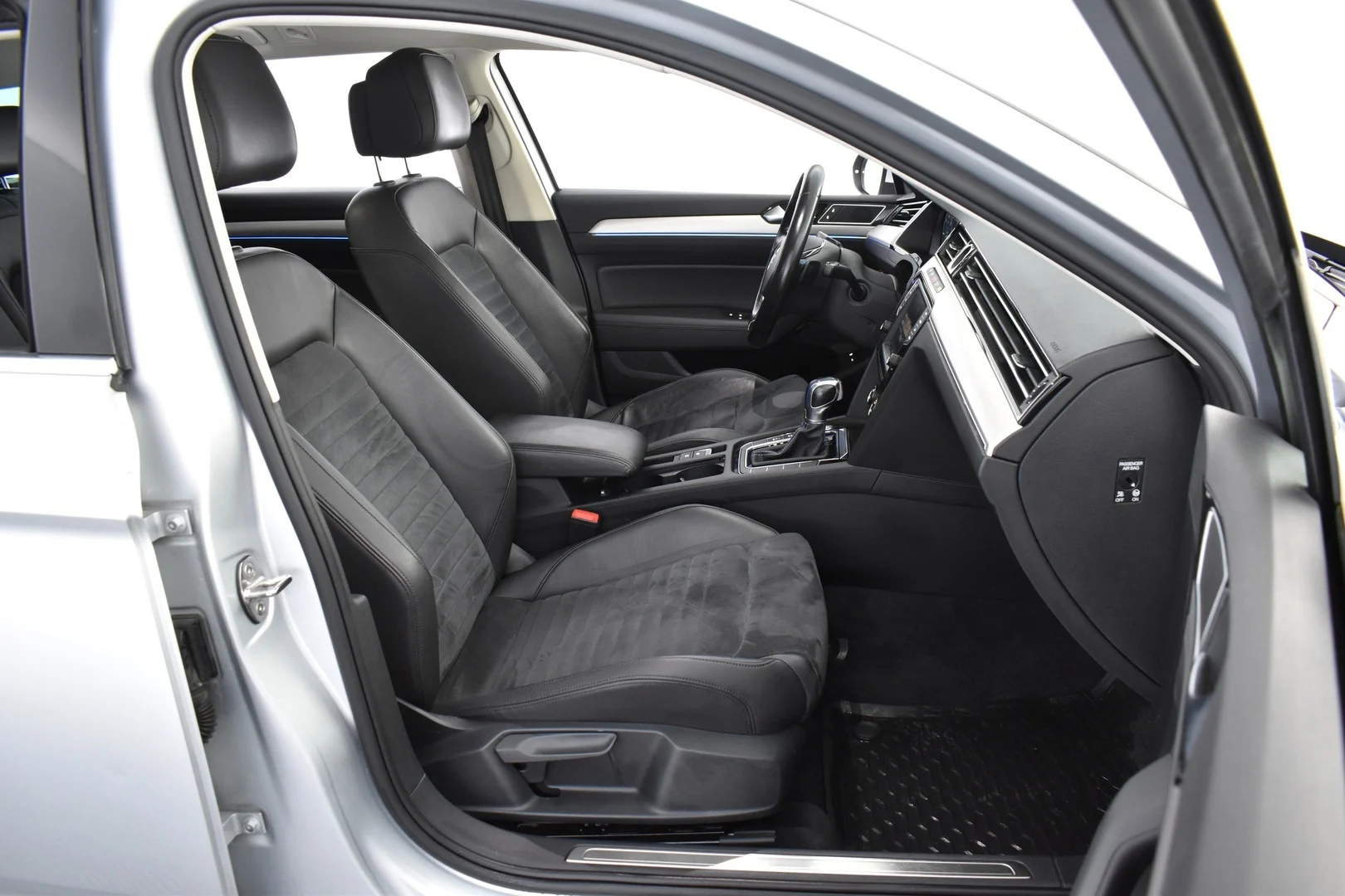 Car Image - 7ffU8D1CM9wXlJrkb88Bi