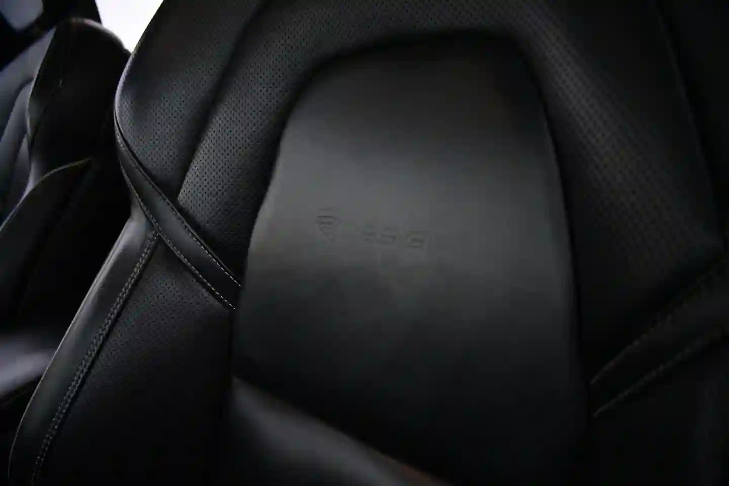 Car Image - 60AjwsUXT6zgZrcHPcfuCD