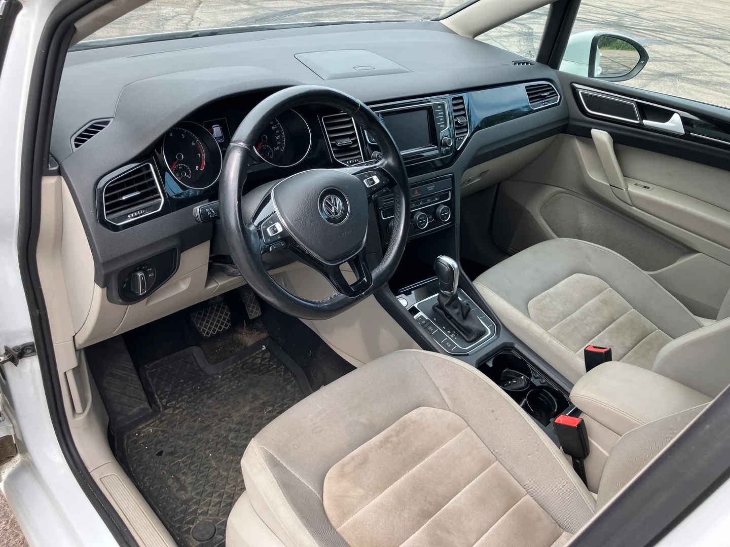 Car Image - 6nX1gJzdg5SDgWsMV3bgbD