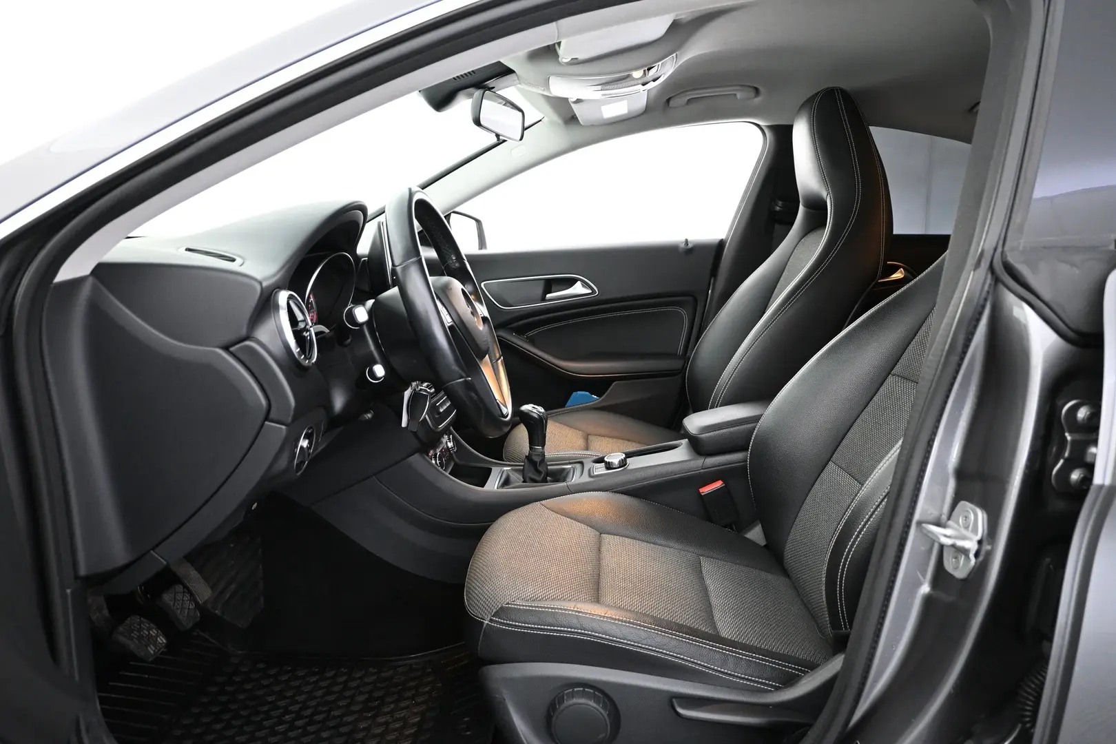 Car Image - 7ymMi03SbAgx9xkMzeZXl3