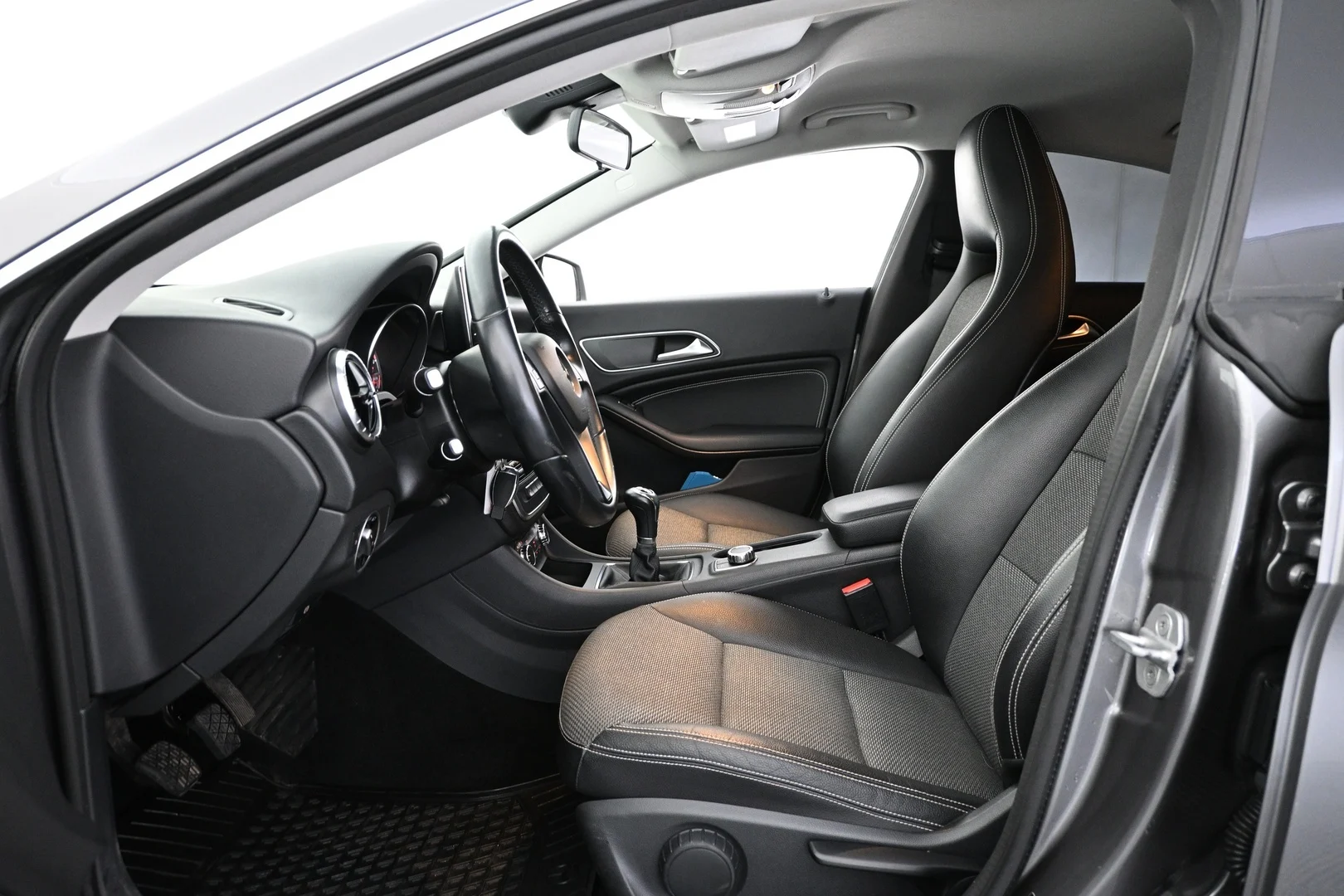 Car Image - 7ymMi03SbAgx9xkMzeZXl3