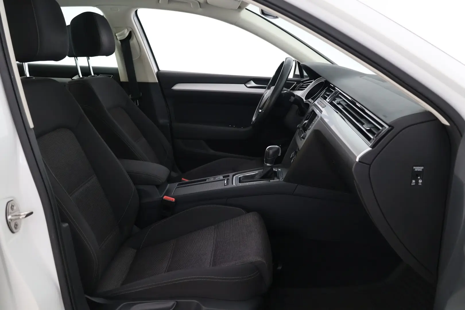 Car Image - 7lM0rLHKlGypv8TYPVosV0