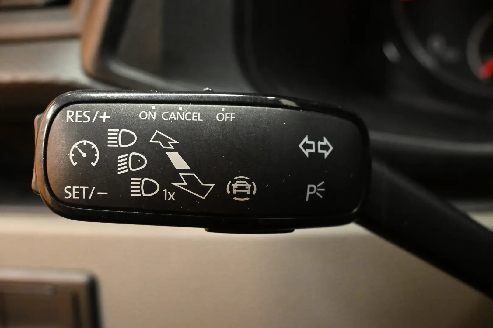 Car Image - 5CSUaYqk2ekdVpVtavY8Z2