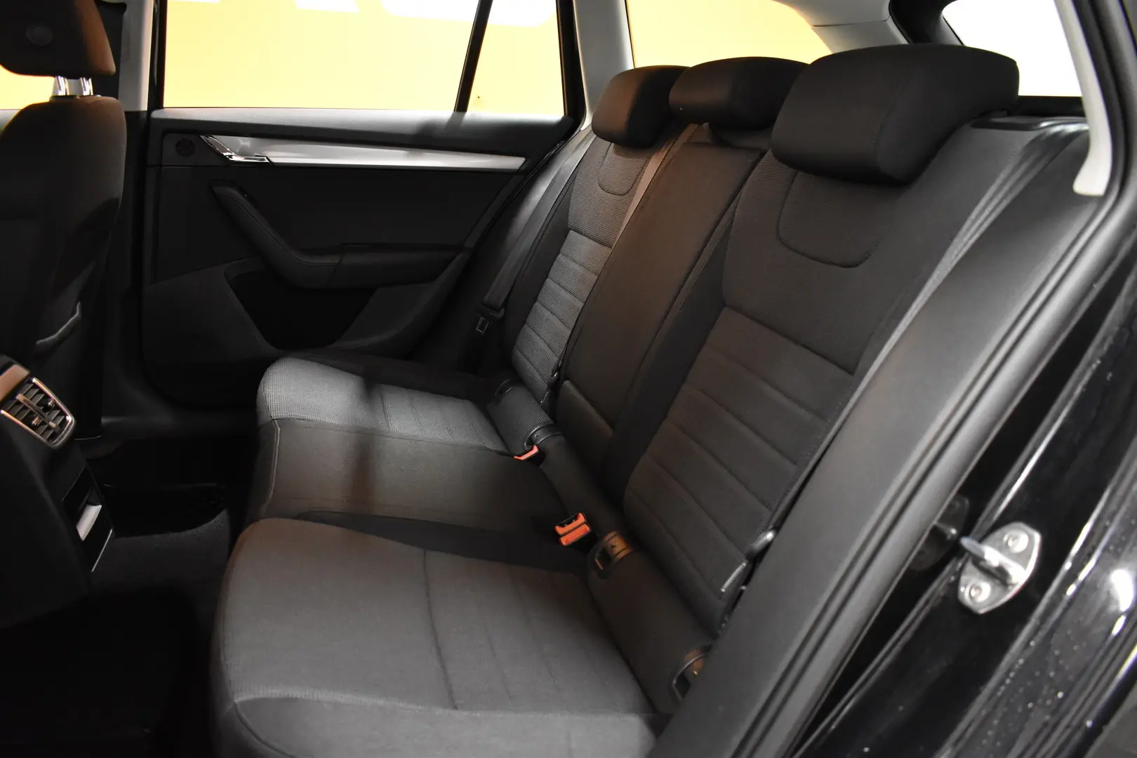 Car Image - 3I65Oqm6F3ZnylpySXjcoQ