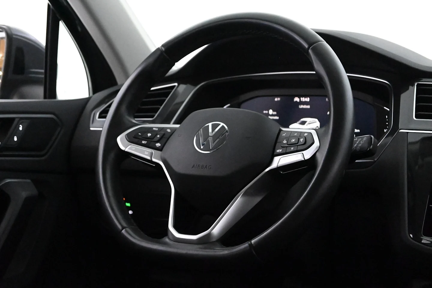 Car Image - 3nddOyL1a9AYKyo36epy8R