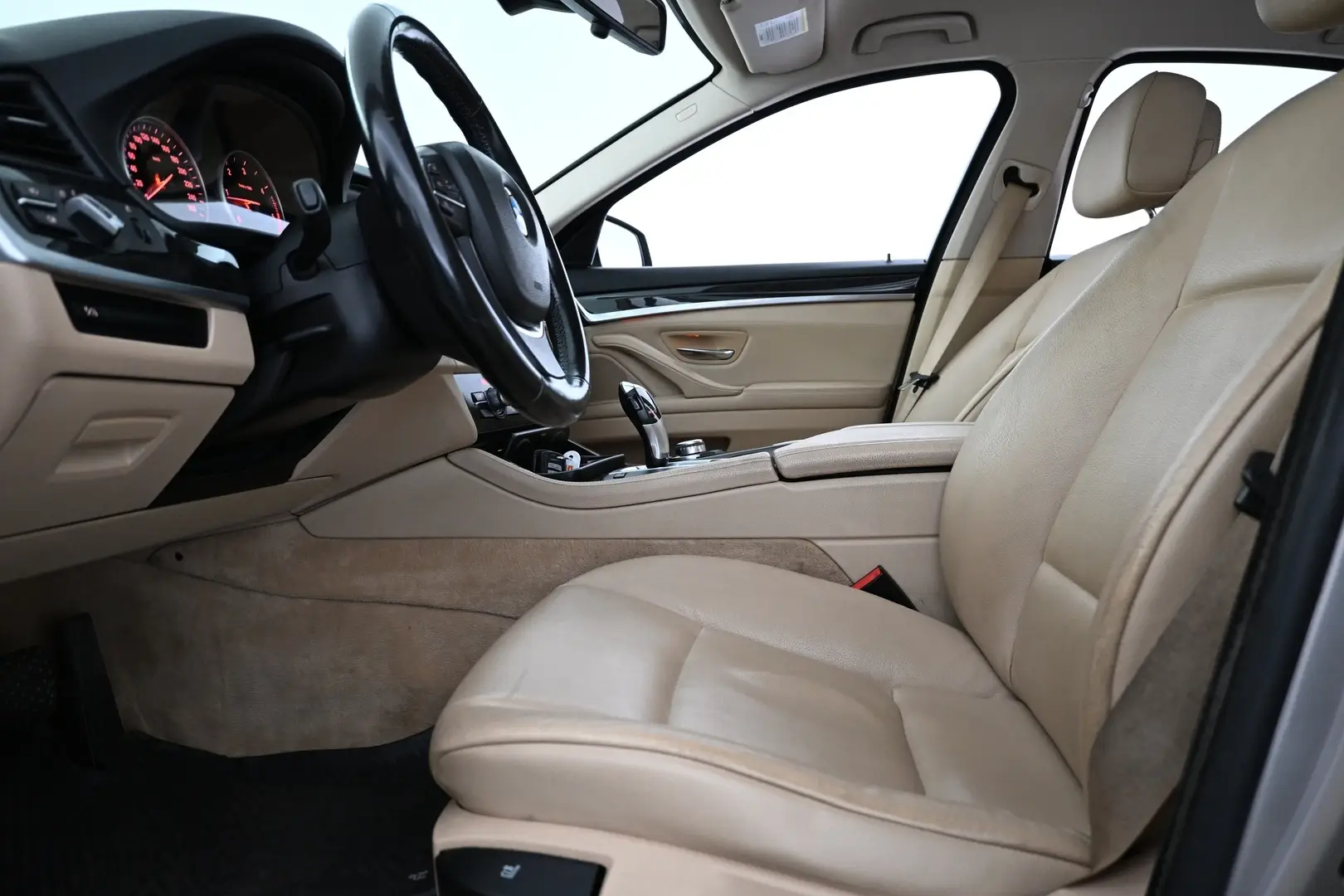 Car Image - 1TcHoEUfMAZ4X2rfPUsP4K