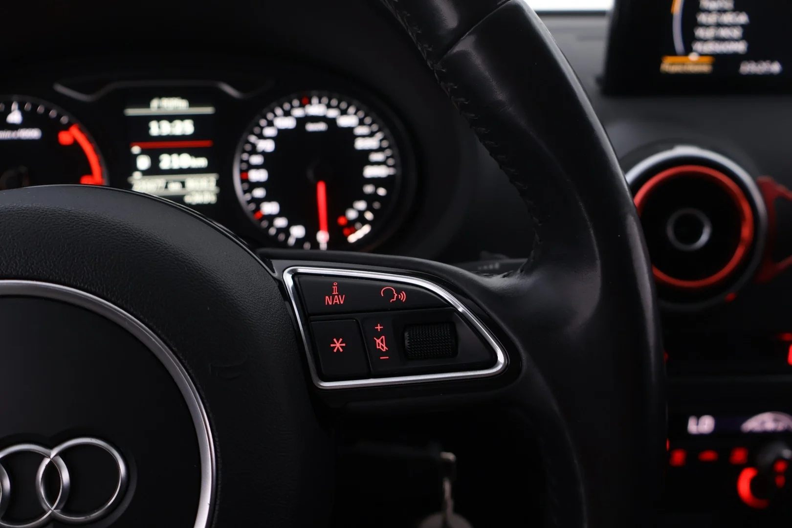 Car Image - 5uoSI7z42O0z8BQNve29NC