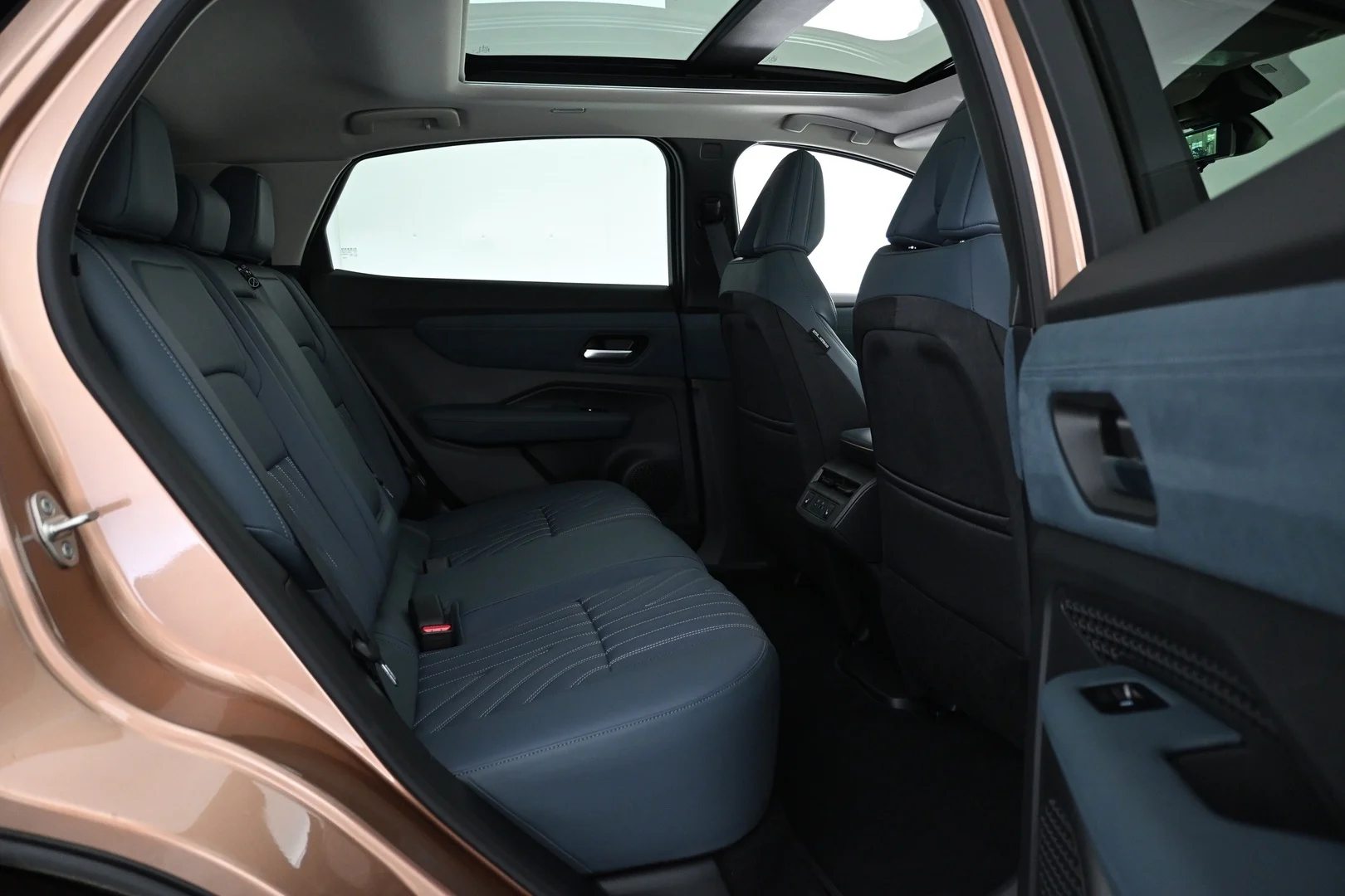 Car Image - 18UjTnLHSFbwKCLdXeIwFg