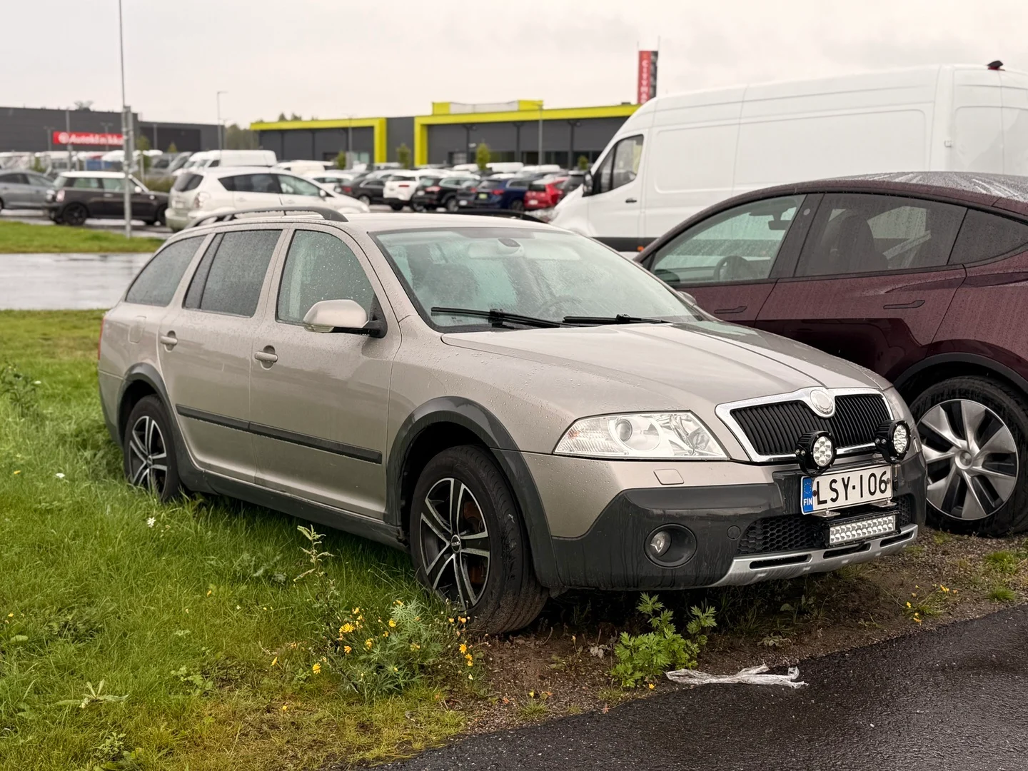 Car Image - 4QdvGu3JOWXpODgw1VSdSX