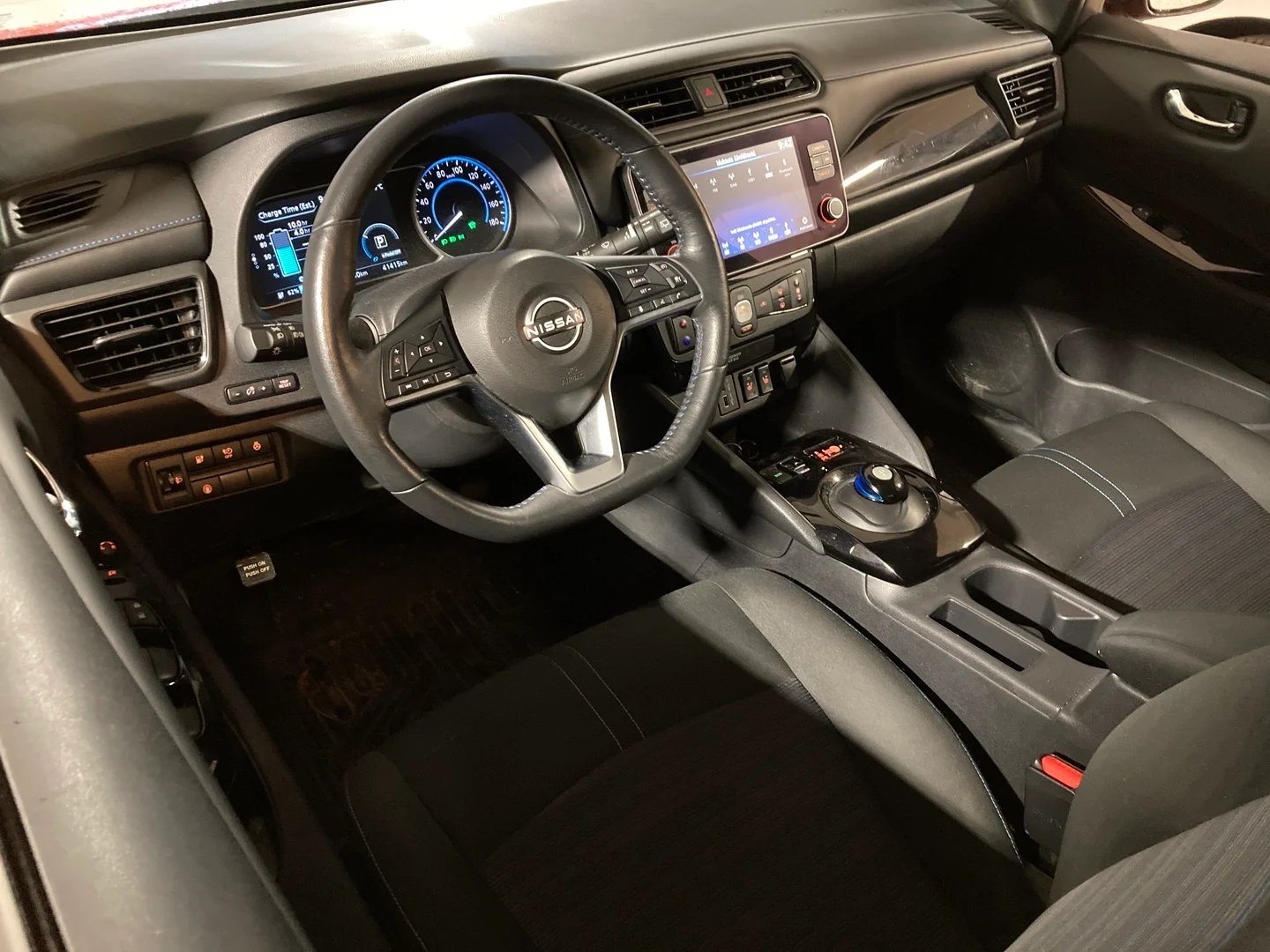 Car Image - 1kbbZ3wN9alW9X3cZQQL1T