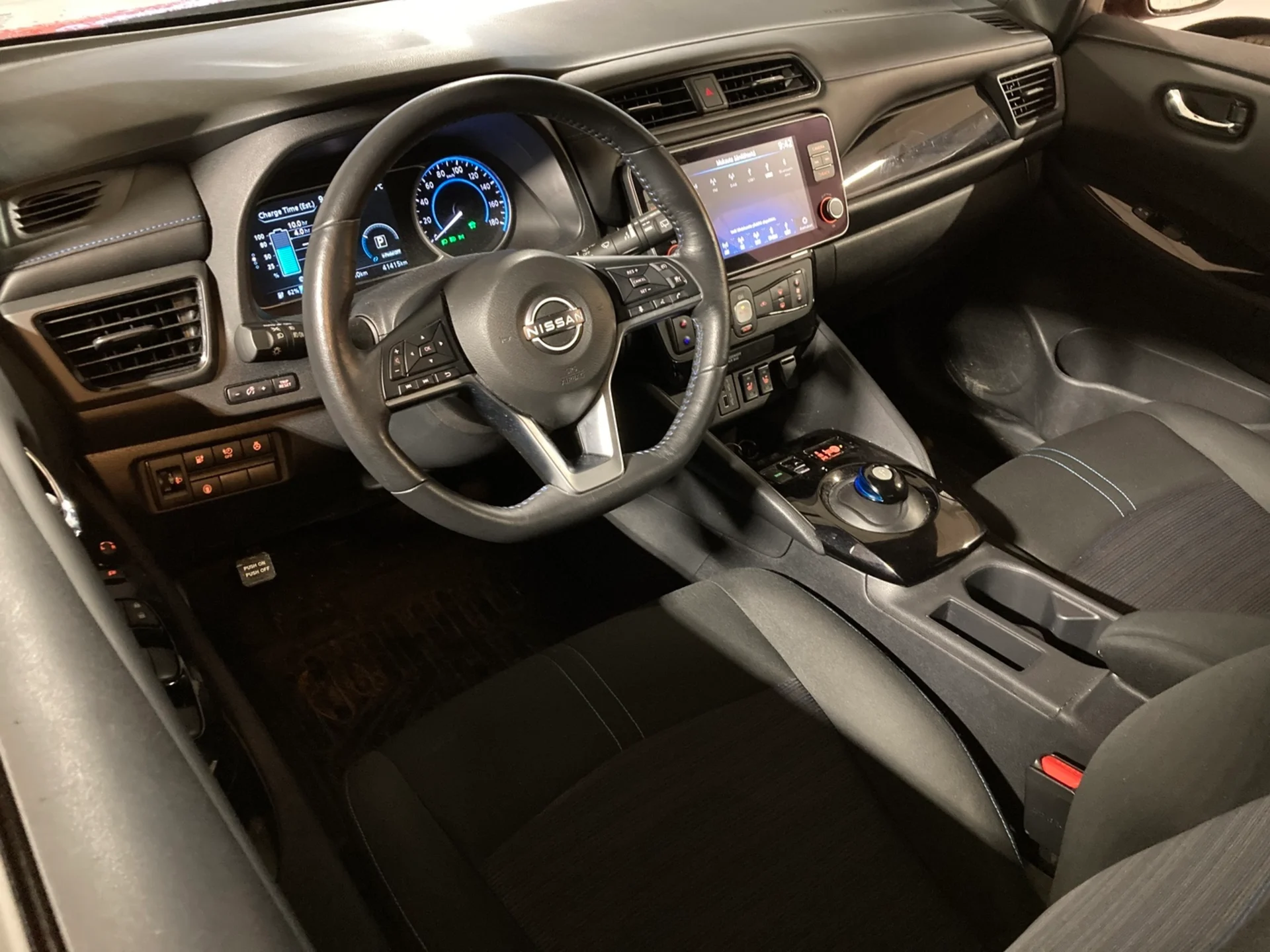 Car Image - 1kbbZ3wN9alW9X3cZQQL1T