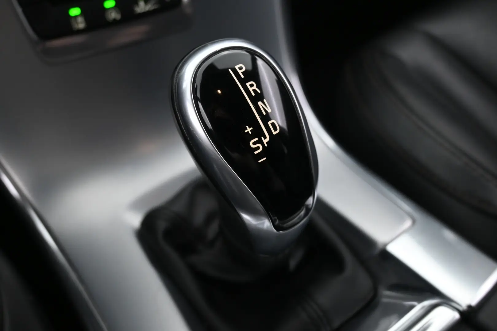 Car Image - 45fTbKPT6vs7YL6sogLMlN