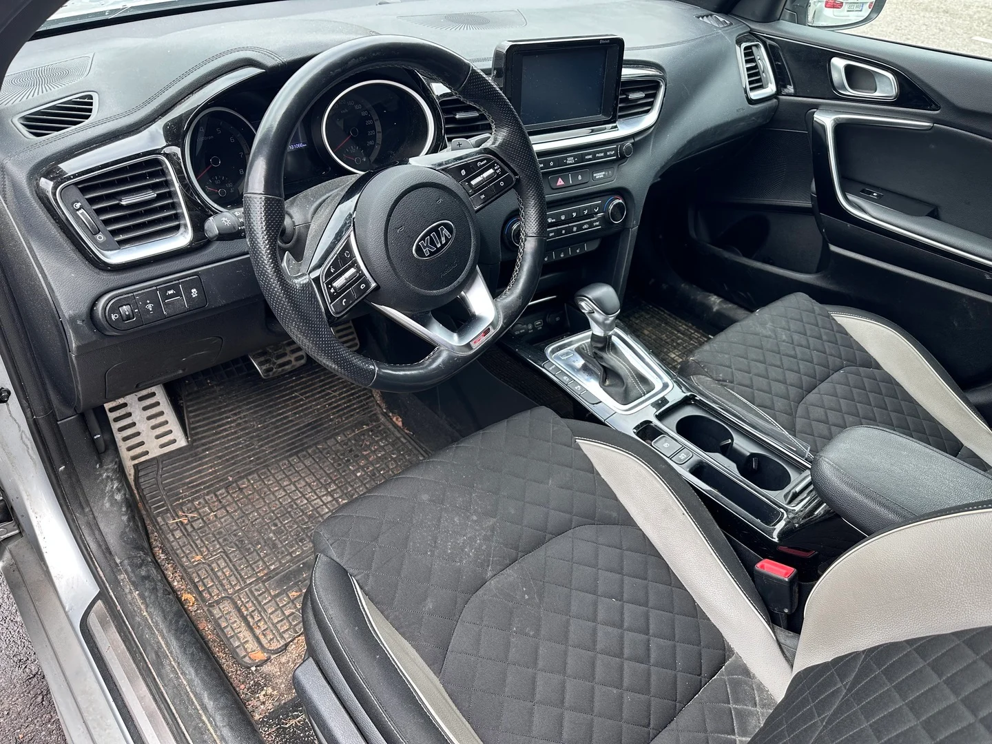 Car Image - bz9qU3IbCivvjN5XZdZHR