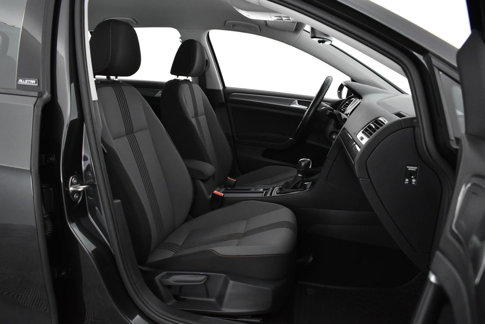 Car Image - 5ArElhHCPkGpwH7IYkqz7G