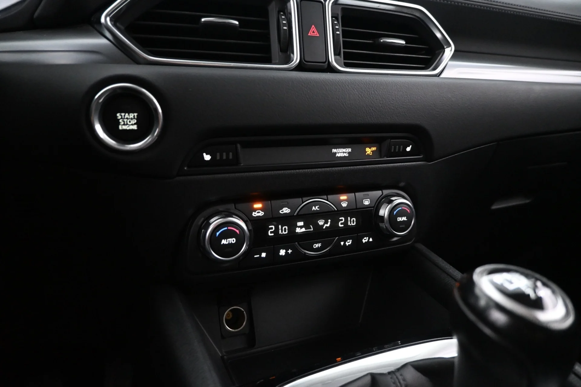 Car Image - V8Luium5qRcEuTjS9PJh5