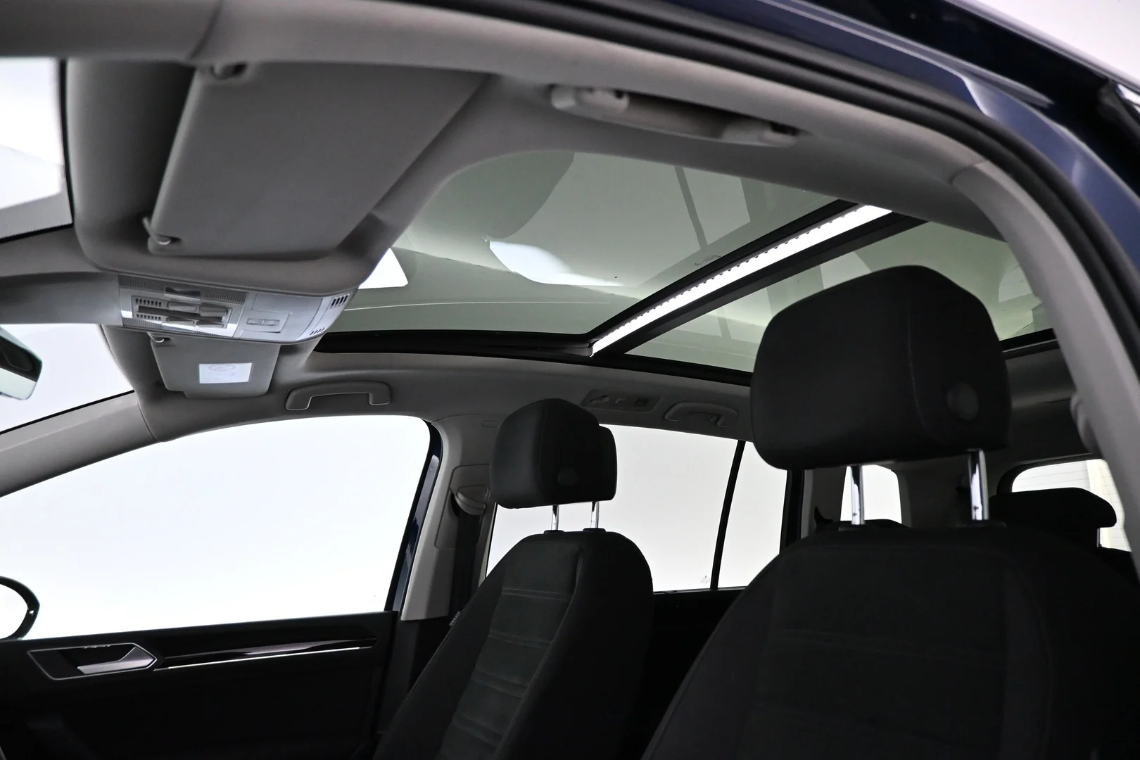 Car Image - aIotCidU2xQPXUOSru4Un