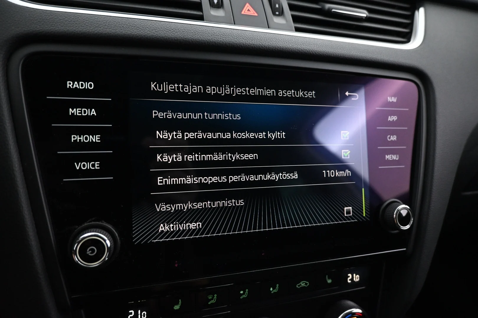 Car Image - 5tAyaN2wSI4K6ZnPQ7tA9U