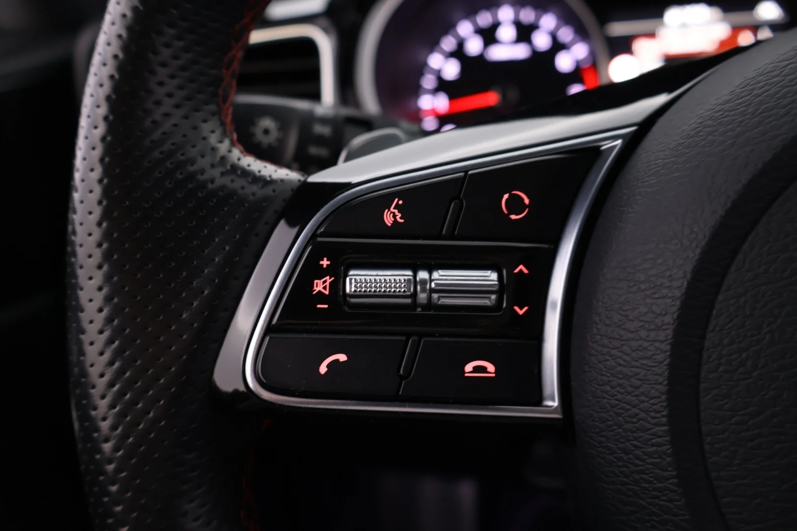 Car Image - 4kbrgE6jCznhbVpOcwpkuP
