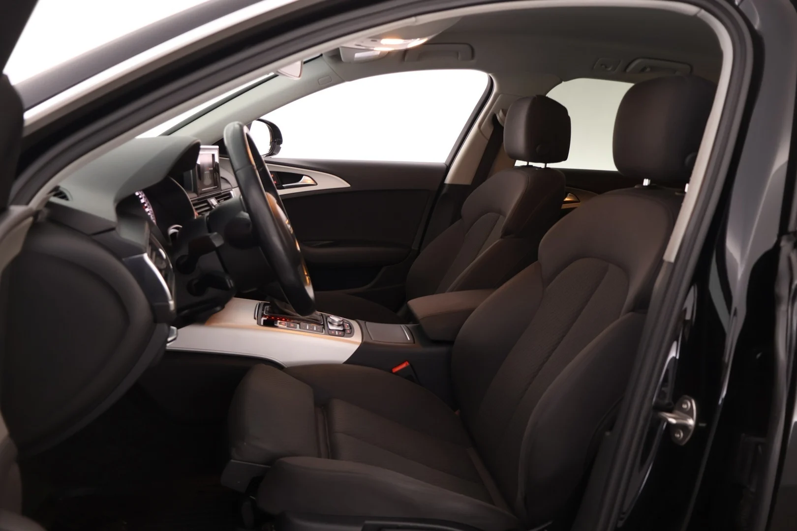 Car Image - 3JqhsSx7fut0DhRaLJWBIX