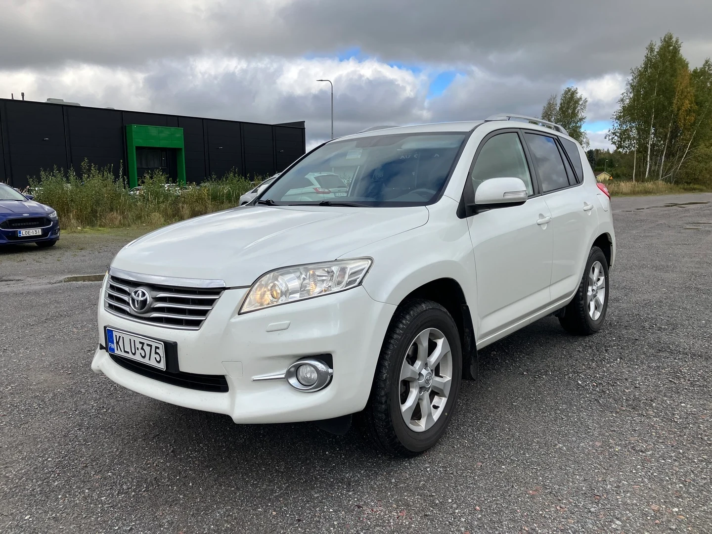 Car Image - 4gQTl2dXlI8XtU3ubIambk