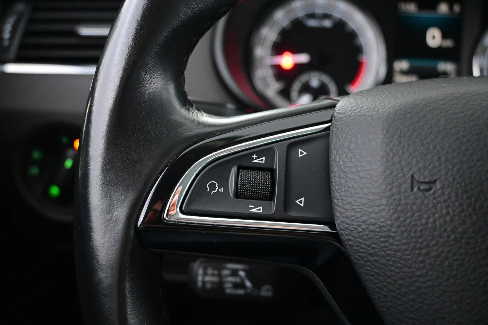 Car Image - 4RDkytuFahdTryGGTrkMdQ