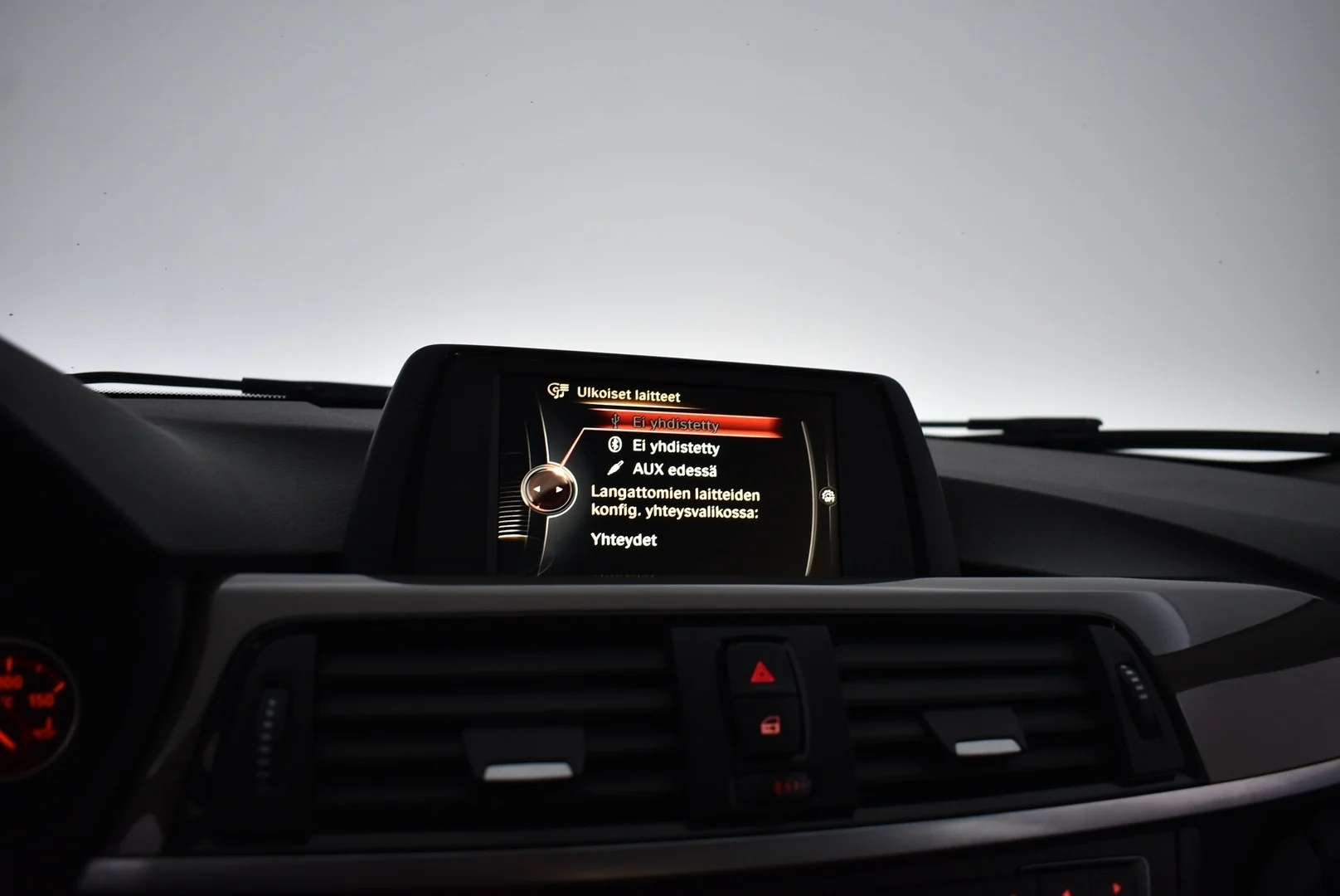 Car Image - 1fsjCbeoVV8EYoXFR6NBJg