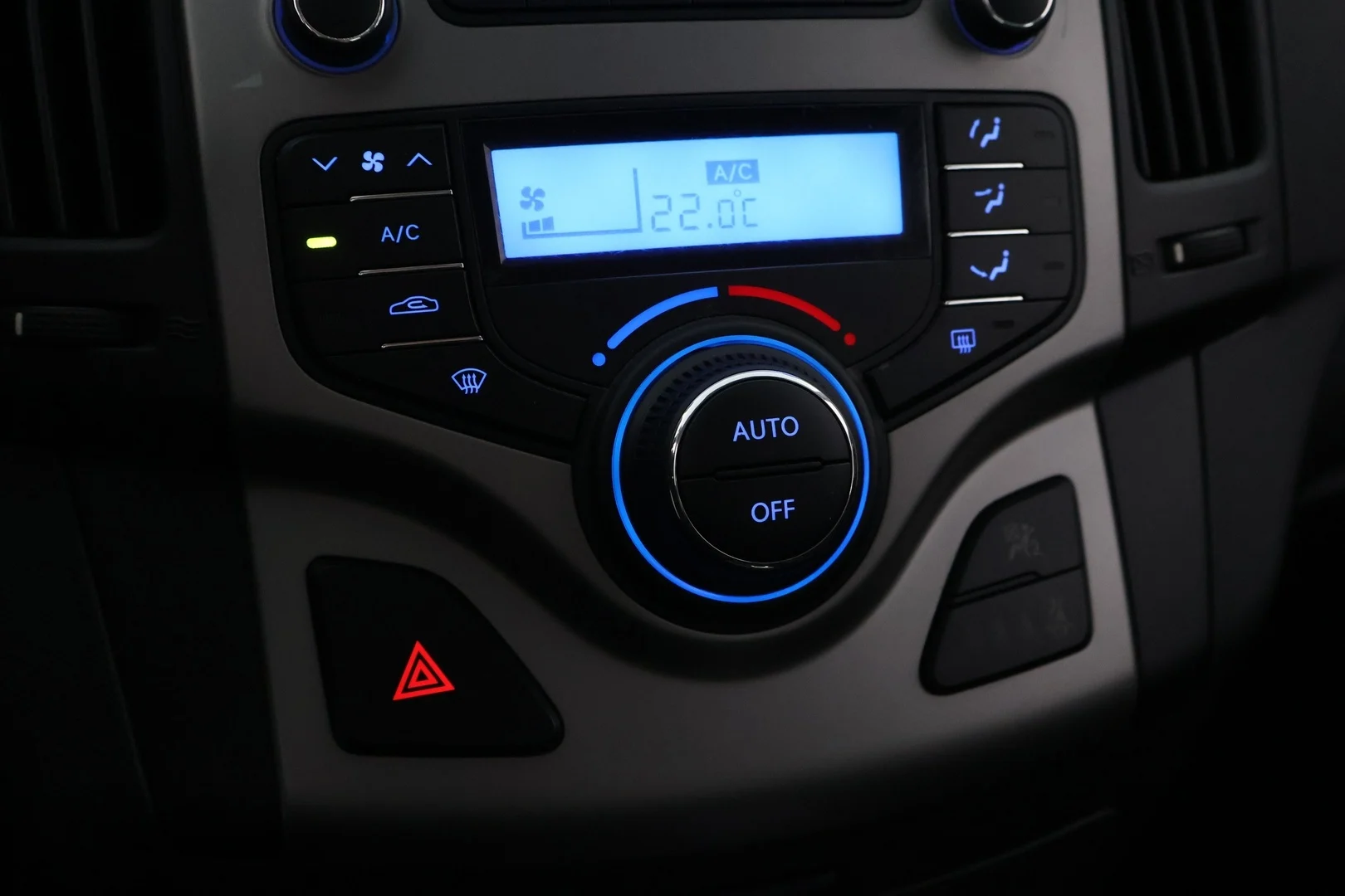 Car Image - omtN7RcoENpy2K4s4cYC6