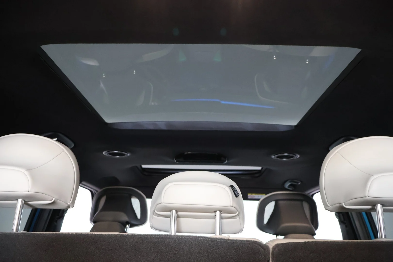Car Image - lzD0xFlW0dWybwJBzQohA