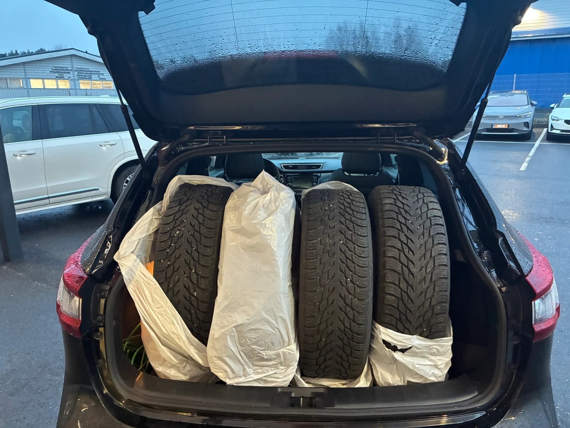 Car Image - 6CldUTI0T5EPeMy7OeJFo7