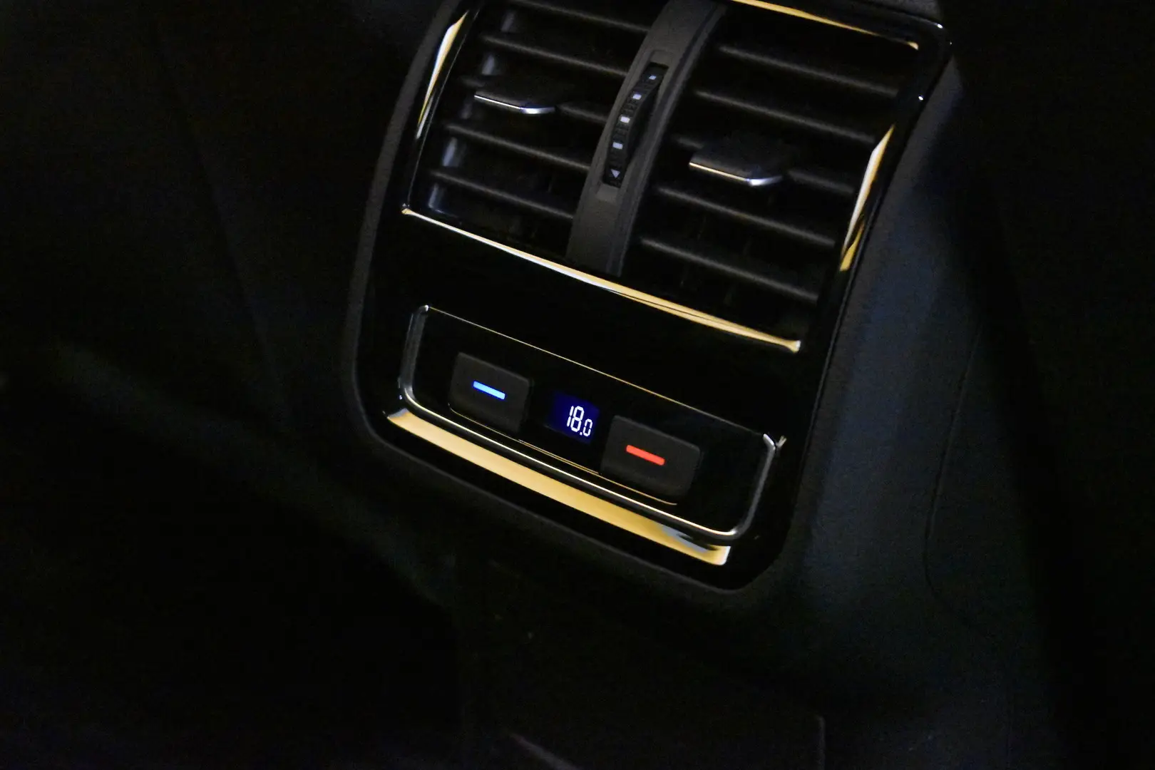 Car Image - 4Rt1DUpGFxG4oEleBe2OEO