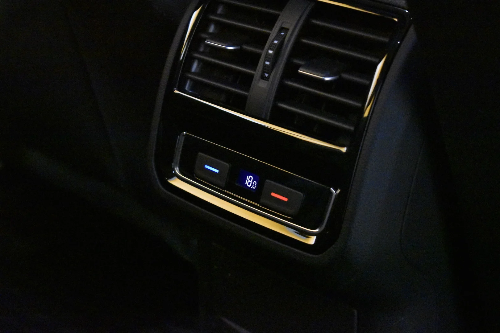 Car Image - 4Rt1DUpGFxG4oEleBe2OEO