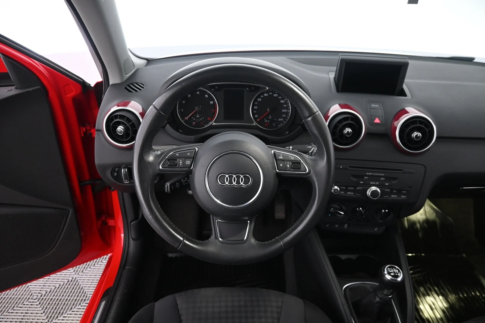 Car Image - 3ybquRTLX2IHJWzVp8mDhz
