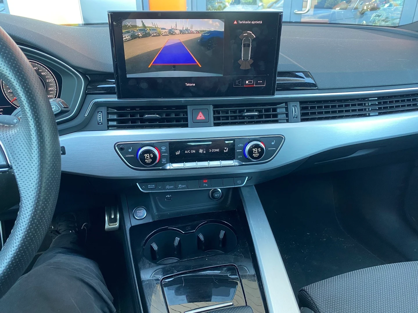 Car Image - 4d29RkauXeLgcCWFbDDB93