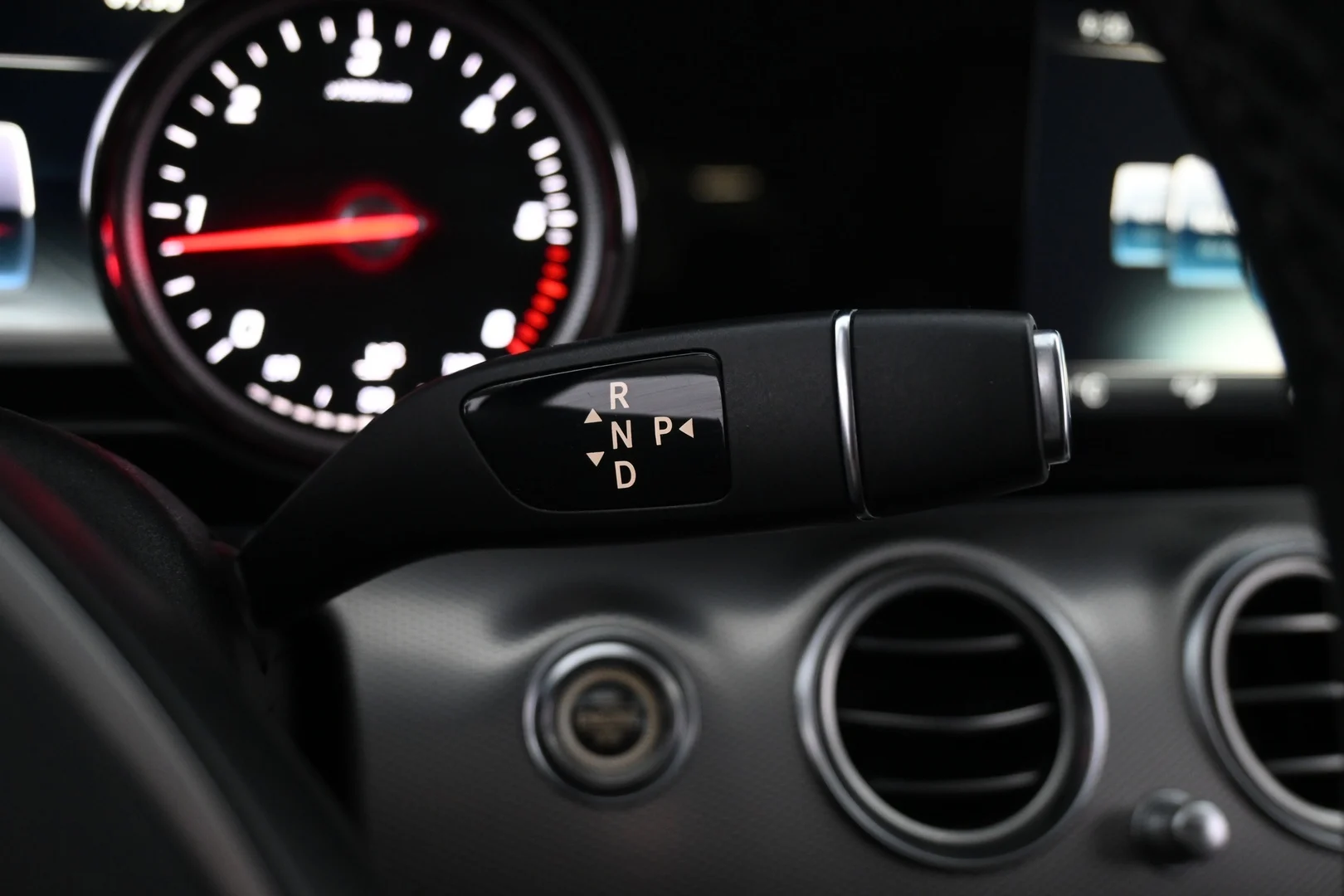 Car Image - 1QKCNIZkk4veKM7L0tP5DW