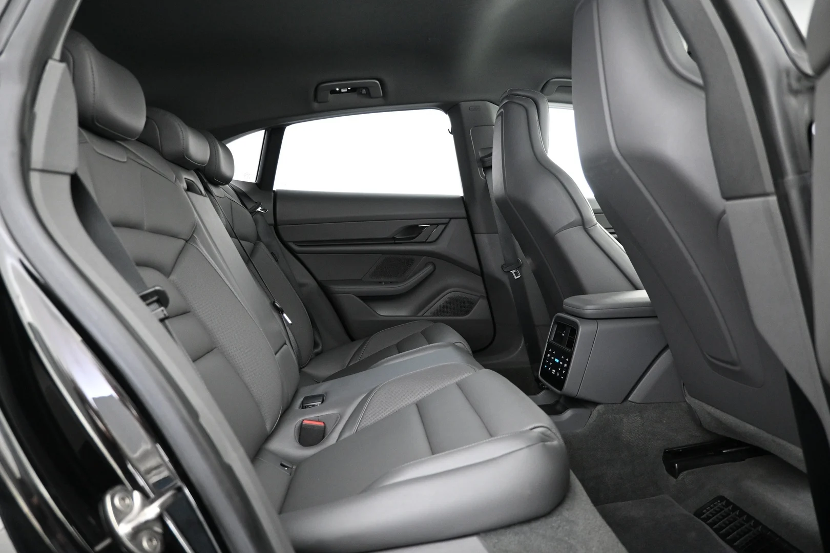 Car Image - 1ts2EMq7QdryiM9IJp1B7Q