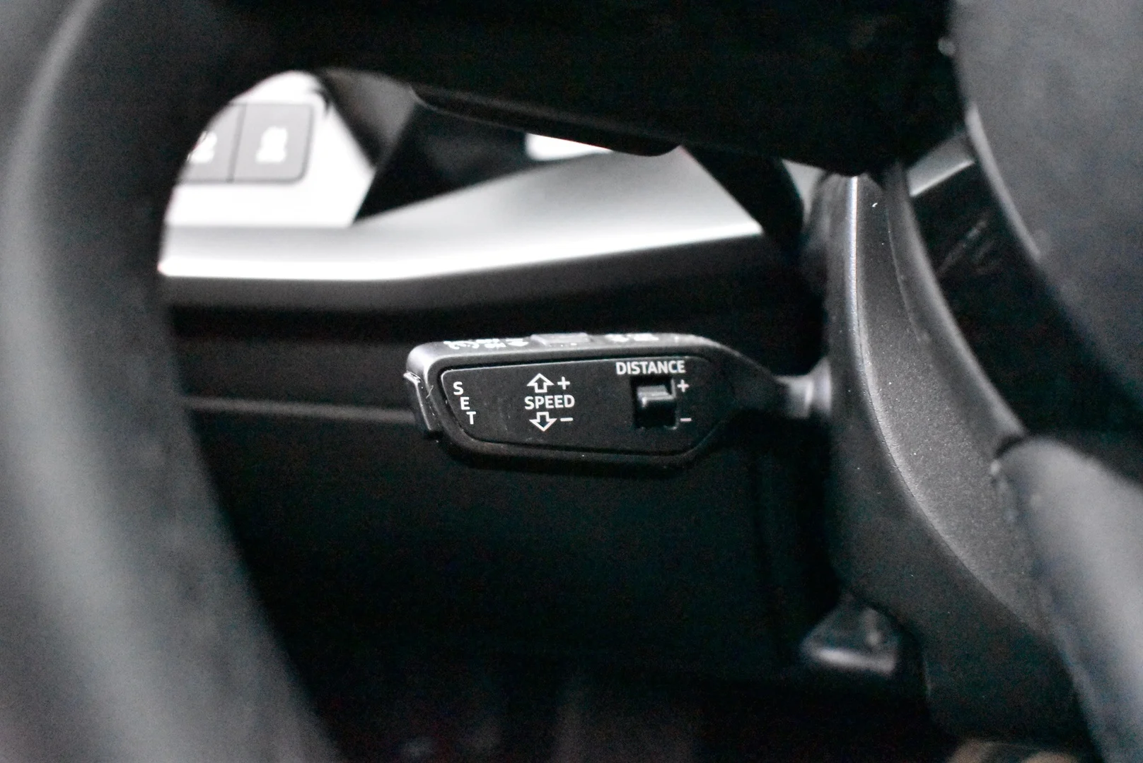 Car Image - 3GqdgNRSaIudOyf4ZguKLy