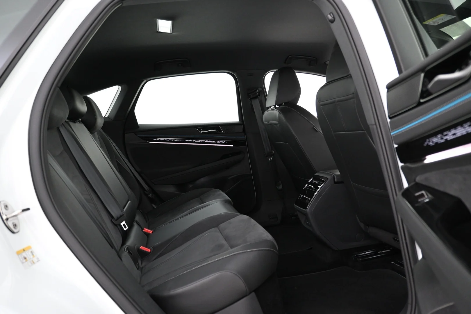 Car Image - 3WA0w2JlFmLKBLIH7T5iMe